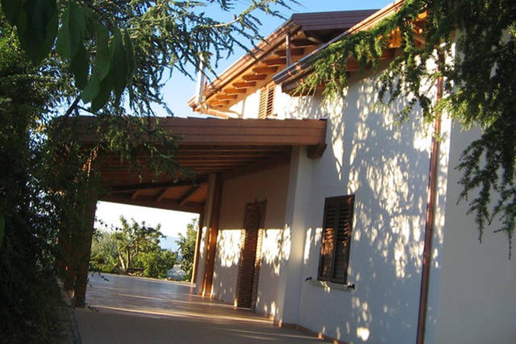 Agriturismo Miracco Atanasio Franco "Il Maniero" Santa Sofia d'Epiro エクステリア 写真