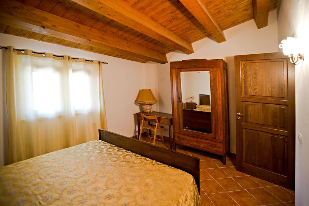 Agriturismo Miracco Atanasio Franco "Il Maniero" Santa Sofia d'Epiro エクステリア 写真